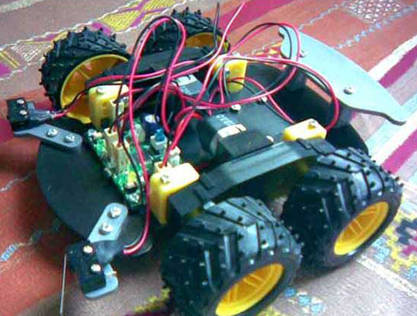 ربات حل ماز